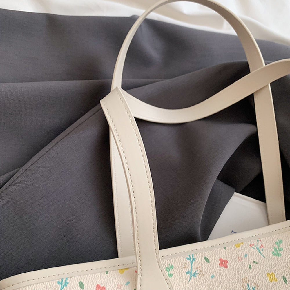 Ruime Stijlvolle Schoudertas met Magnetische Sluiting