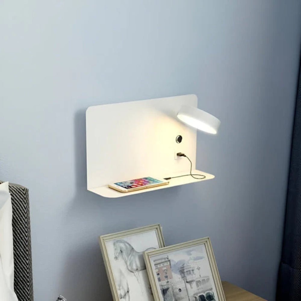Moderne Wandlamp met Plank & USB-Oplaadfunctie voor Slaapkamer