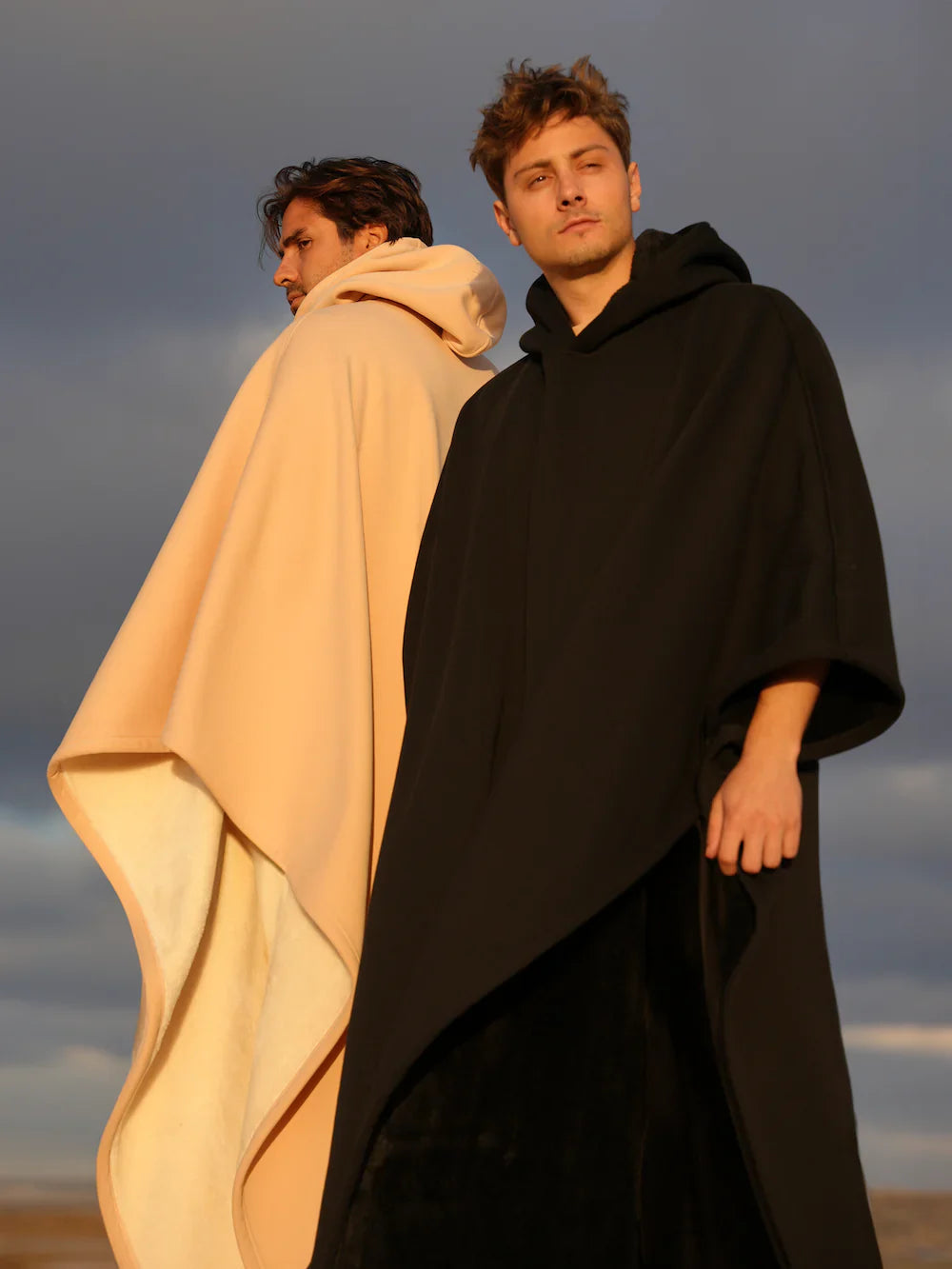 Oversized Winterponcho met Capuchon – Warm & Comfortabel Ontwerp