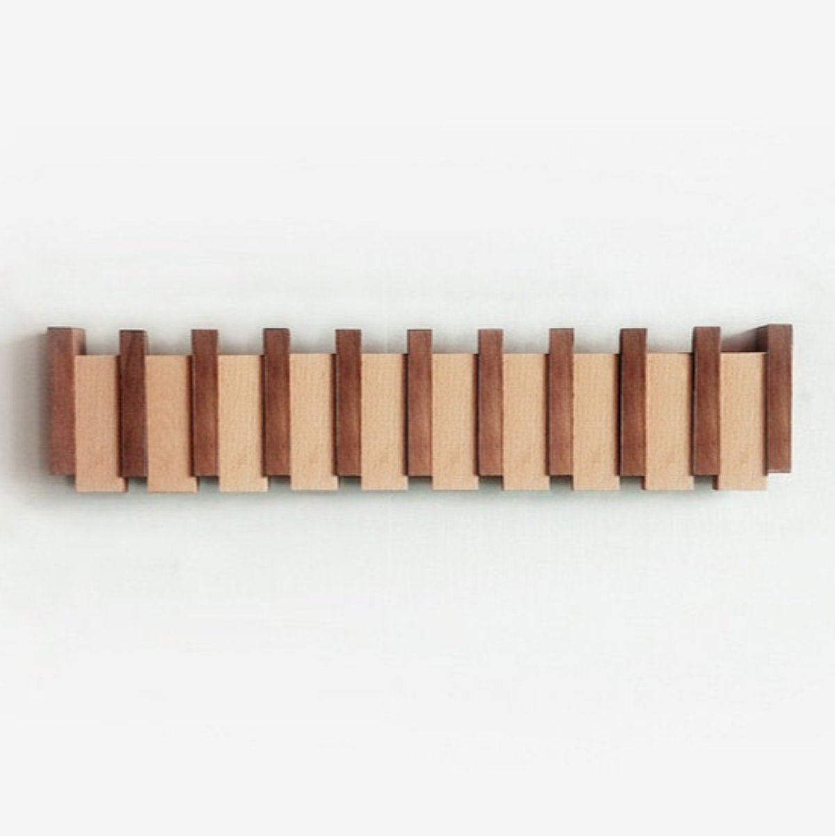 Houten Kapstok met Magnetische Haken en Pianotoets Design