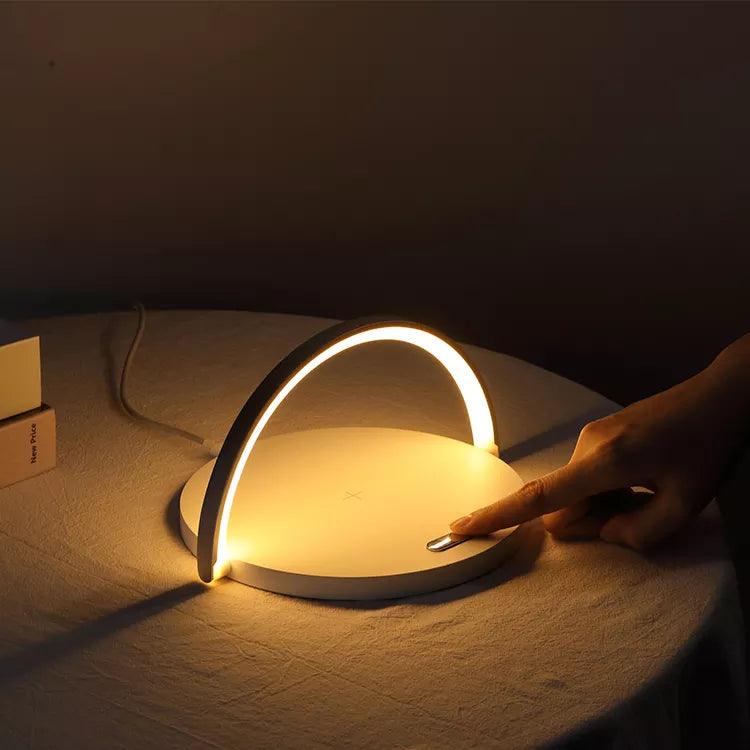 PowerHub - 3-in-1 draadloze oplader, telefoonhouder en bureaulamp-mezamstore.nl
