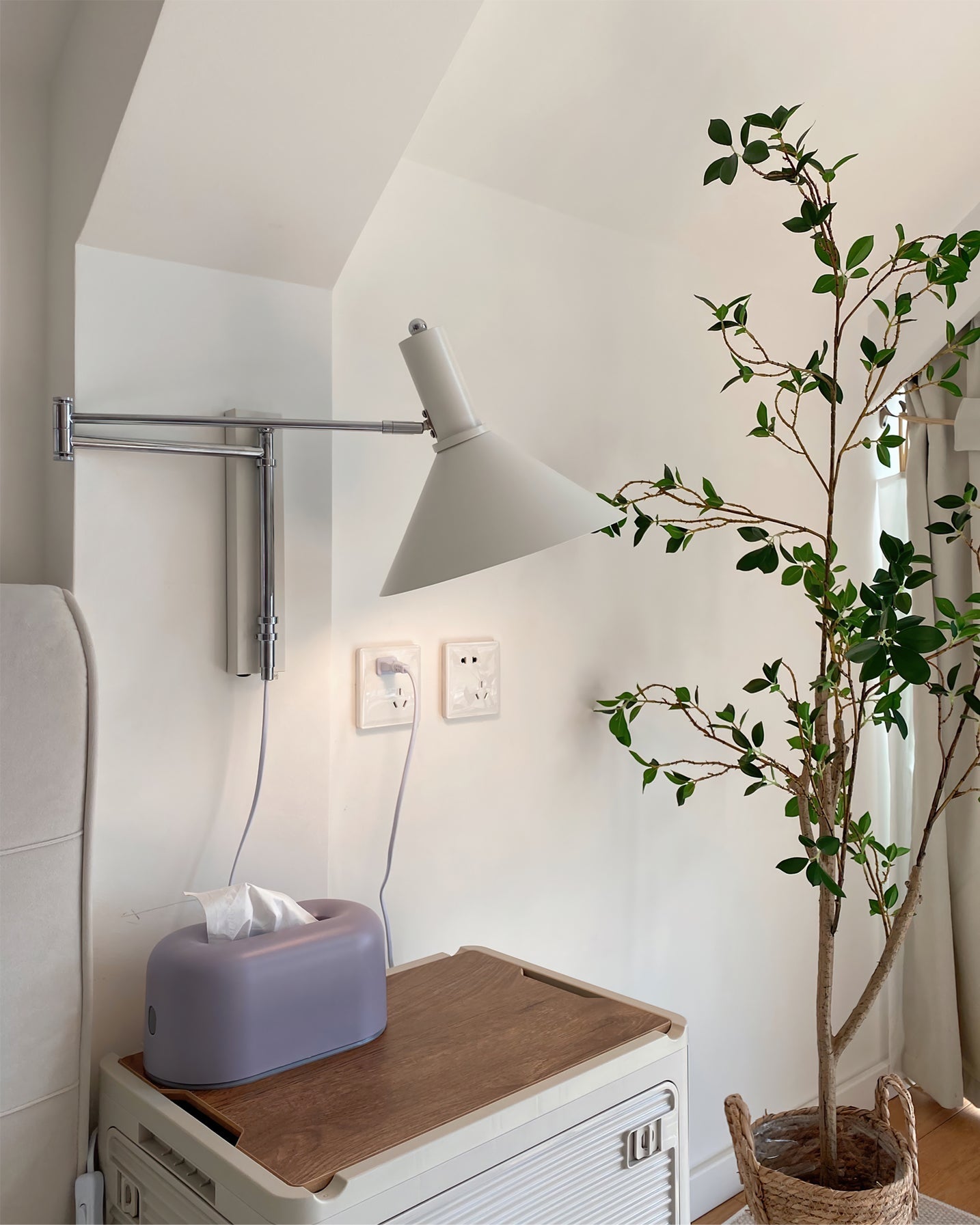 Verstelbare Minimalistische Wandlamp voor Slaapkamer en Woonkamer