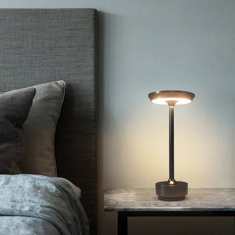 Minimalistische Tafellamp met Warm Licht en Elegant Design