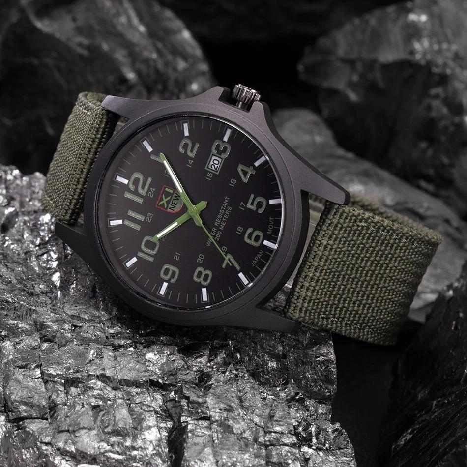 Robuust Militair Horloge voor Avonturiers en Outdooractiviteiten