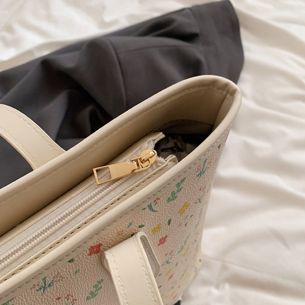 Ruime Stijlvolle Schoudertas met Magnetische Sluiting