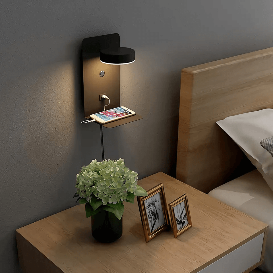Nachtlamp met USB Oplaadstation en Plankje
