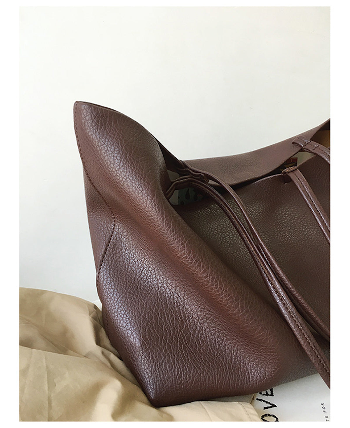 Minimalistische Tote Bag voor Dames – Ruime Schoudertas voor Dagelijks Gebruik