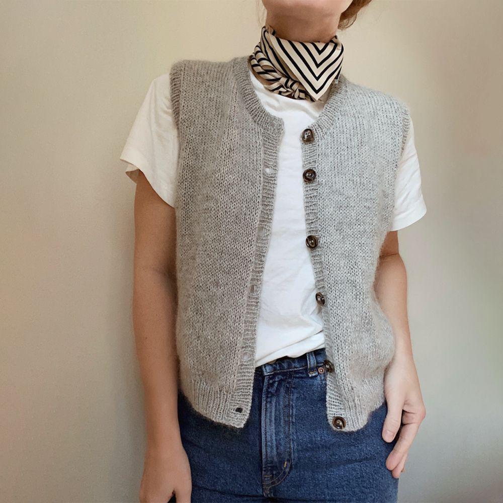 Lichtgrijs Mouwloos Dames Gilet met Knoopsluiting – Tijdloos en Elegant
