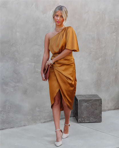 Elegante Midi Jurk met Glamoureuze Pasvorm