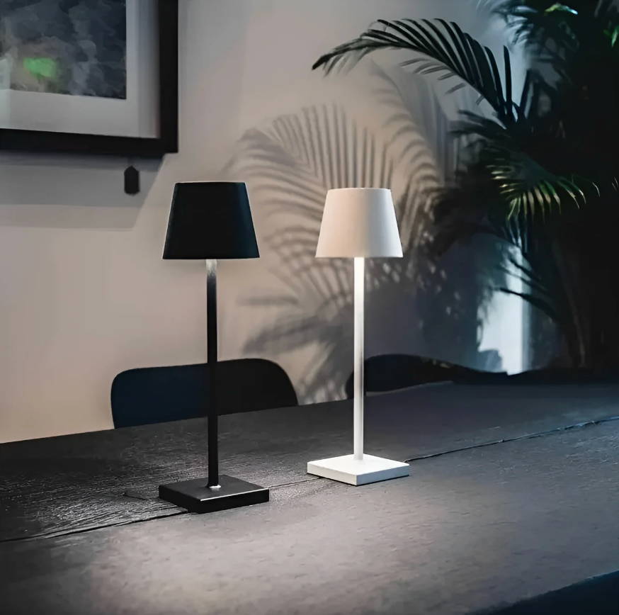 Draadloze tafel lamp met modern design-mezamstore.nl
