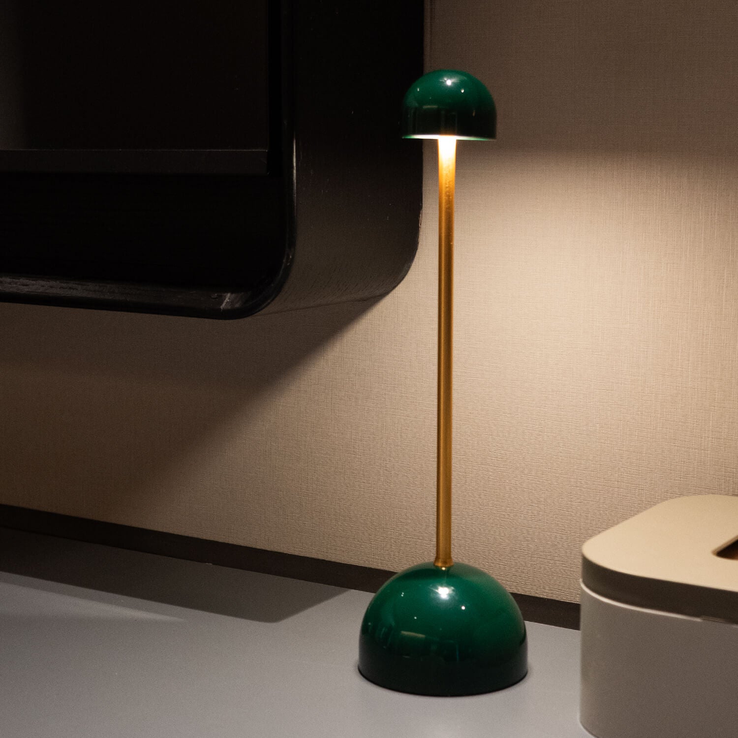 Luxe Draadloze Tafellamp met LED en Dimfunctie