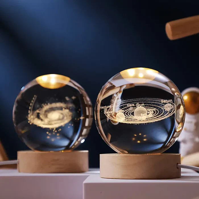 Lichtgevende Bol met 3D Planeten Gravure