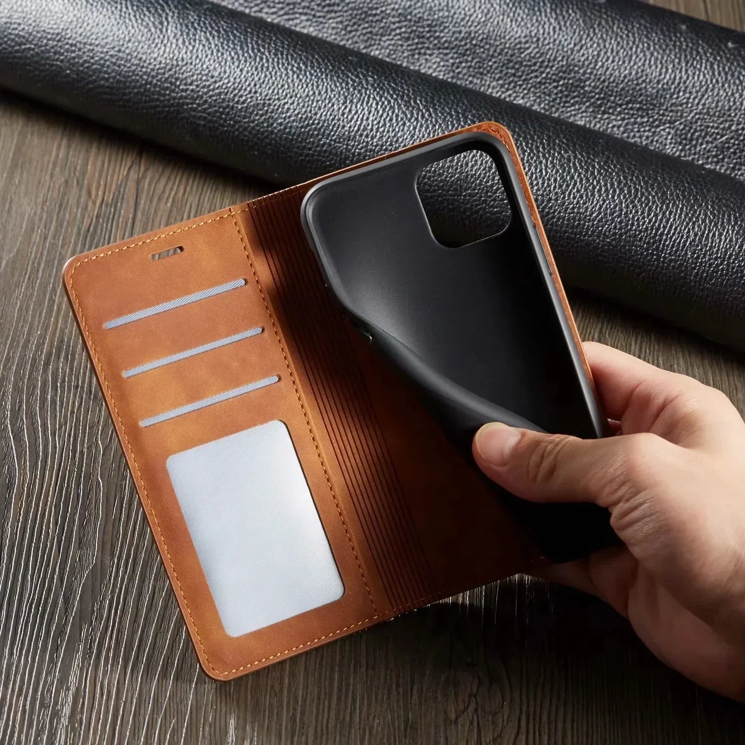 Luxe Leren iPhone Hoesje – Magnetische Flip, Korthouder & Standaard