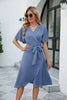 Luchtige Zomerjurk met Elegante V-Hals en Tailleband