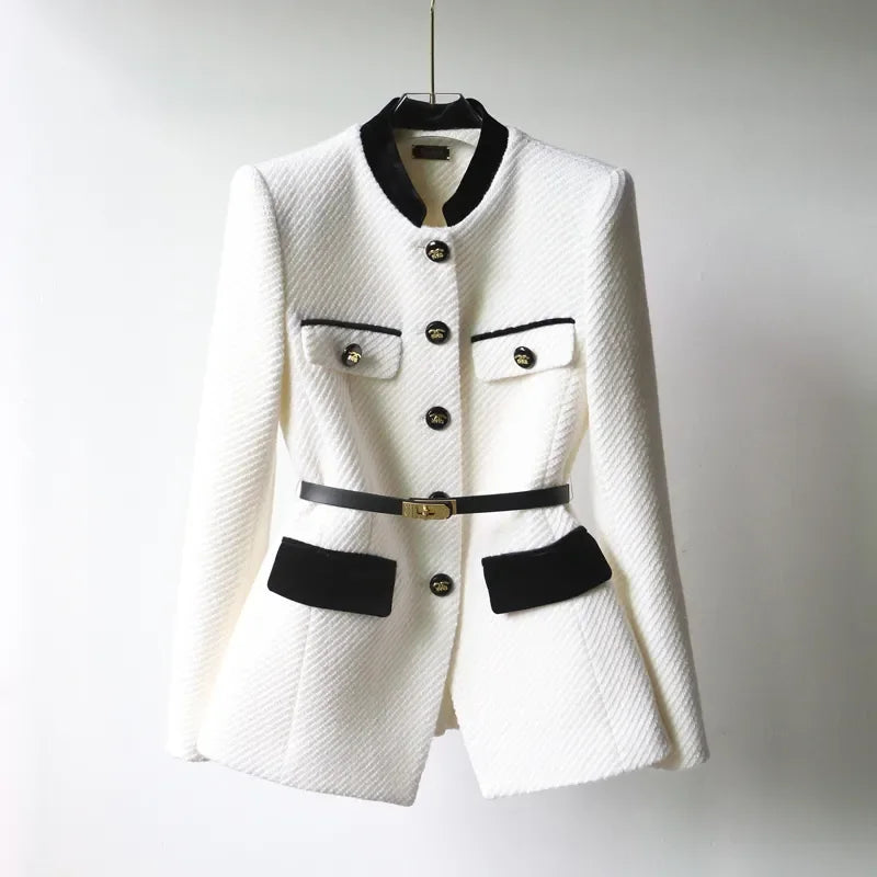 Elegante damesblazer – Getailleerde jas met gouden knopen