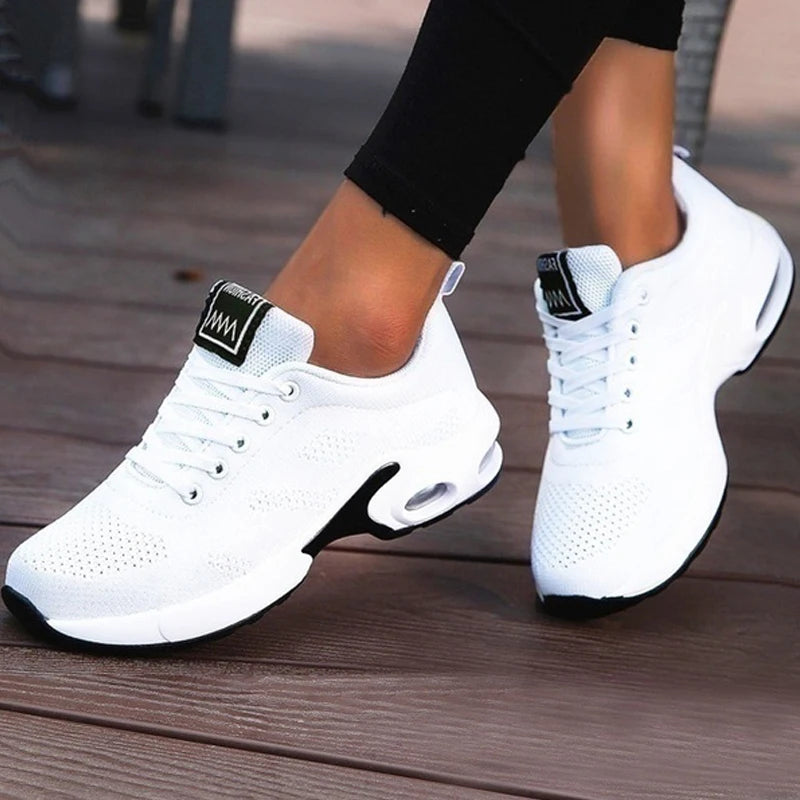 Dames Sportschoenen met Mesh Ontwerp en Vetersluiting