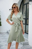 Luchtige Zomerjurk met Elegante V-Hals en Tailleband