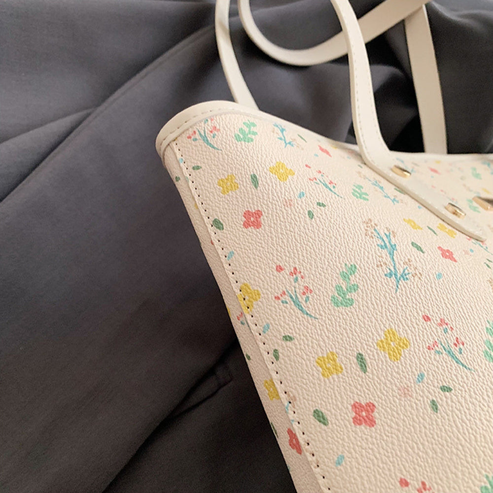 Ruime Stijlvolle Schoudertas met Magnetische Sluiting