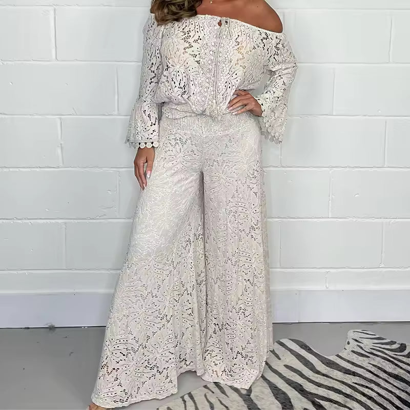 Elegante kanten jumpsuit met V-hals