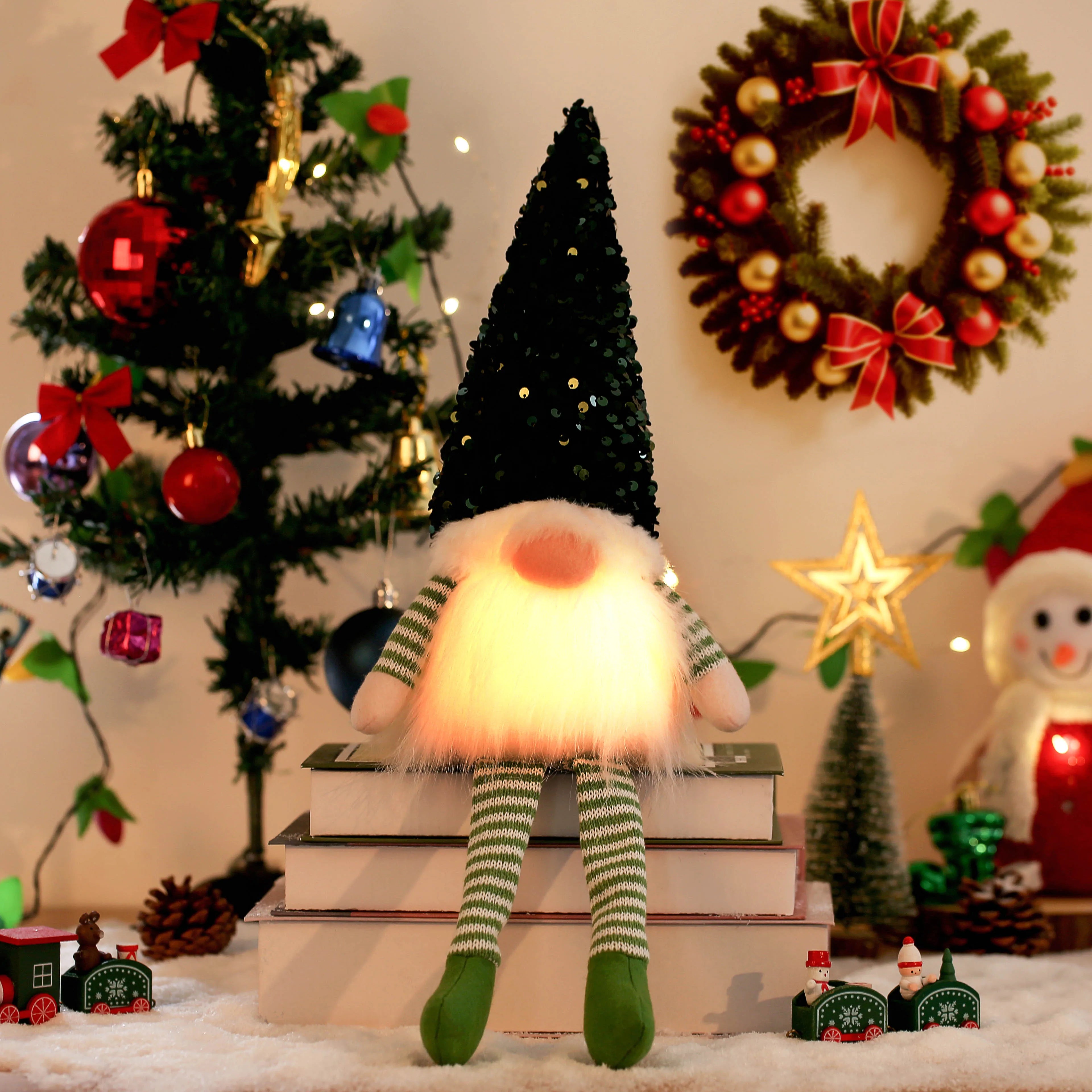 Kerstgnomie met LED Verlichting - Warme Feestelijke Kabouterdecoratie voor Thuis-mezamstore.nl