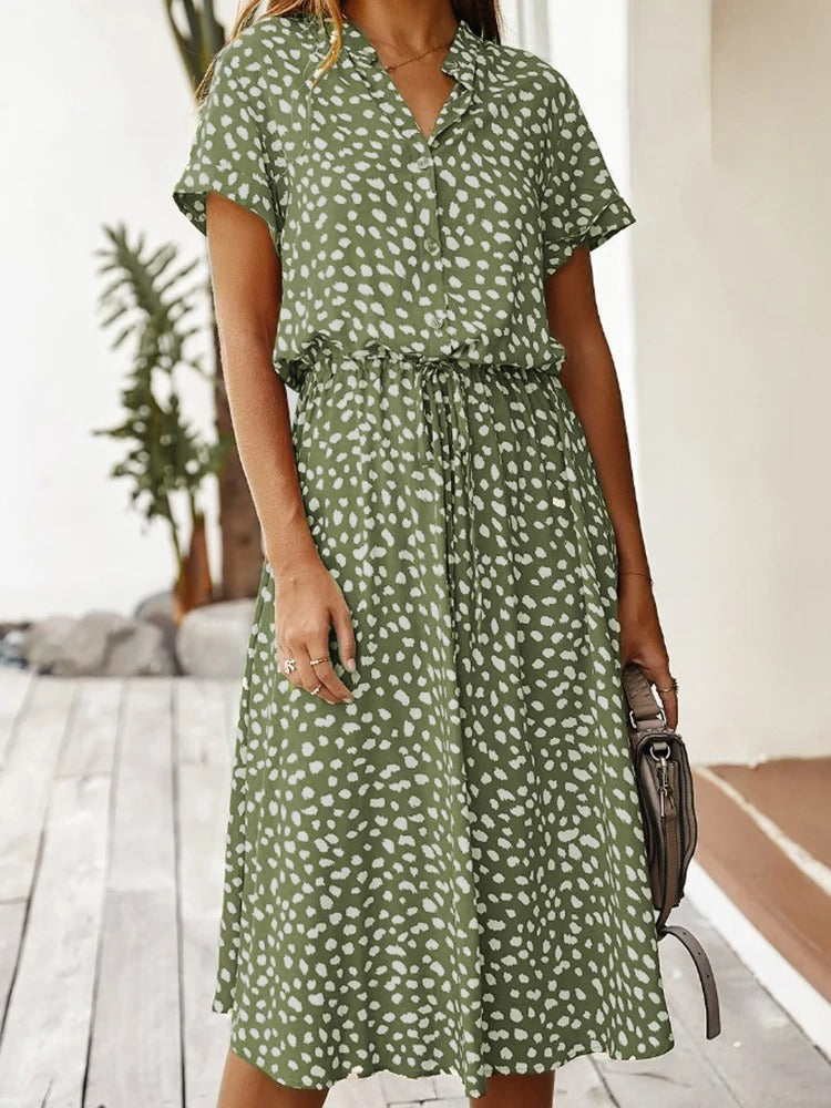 Zomerse midi-jurk met frisse print en korte mouwen