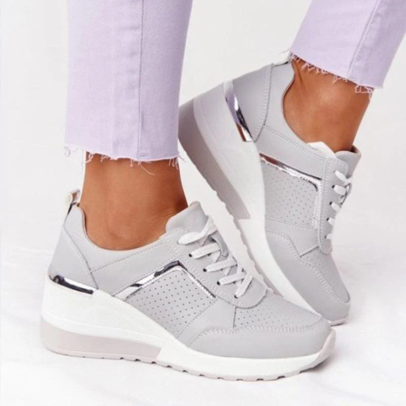 Stijlvolle Sneakers met Sleehak en Ventilatie