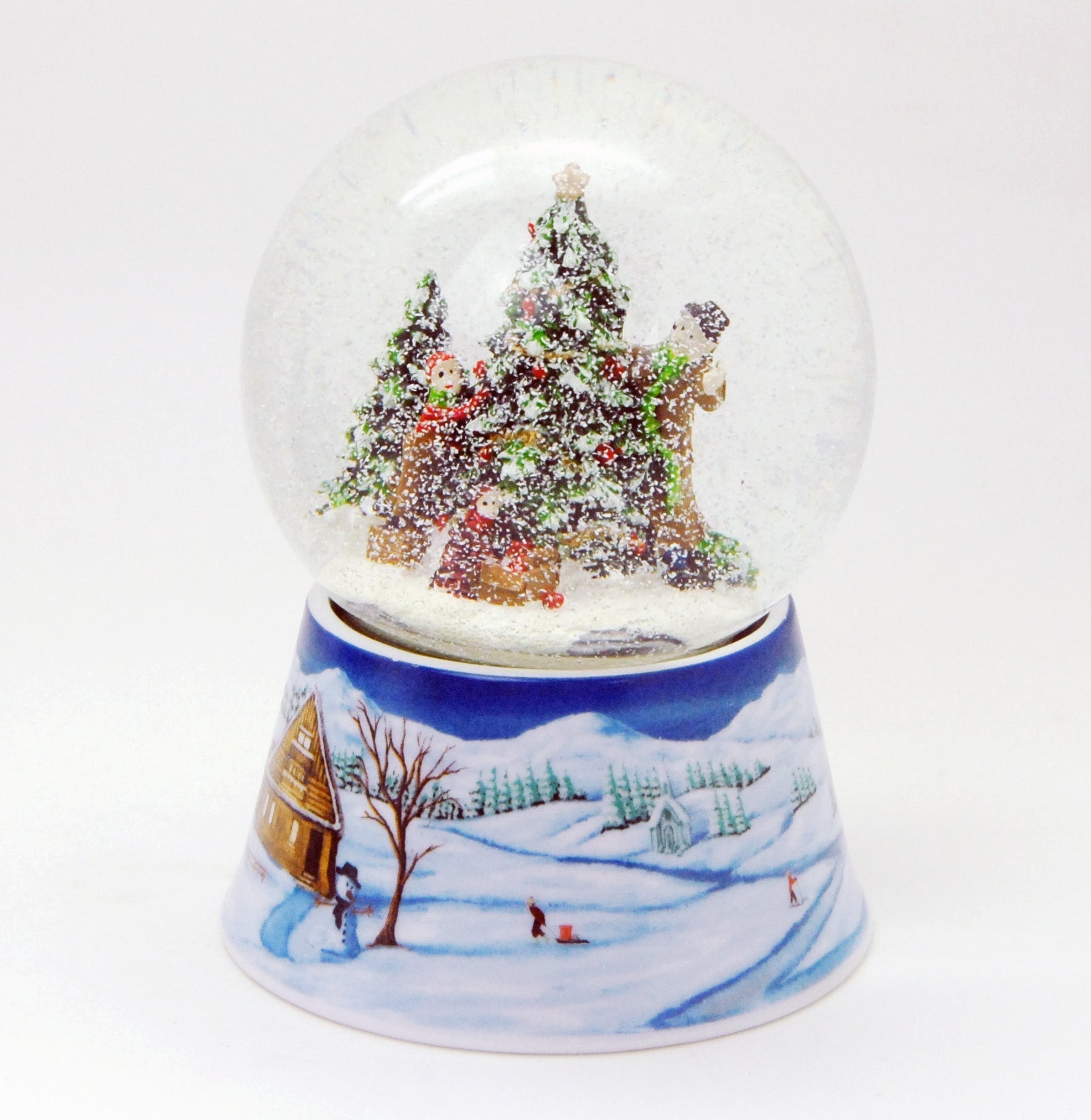 Nostalgische sneeuwbol met kerstboom en muziekdoos 14 cm hoog-mezamstore.nl