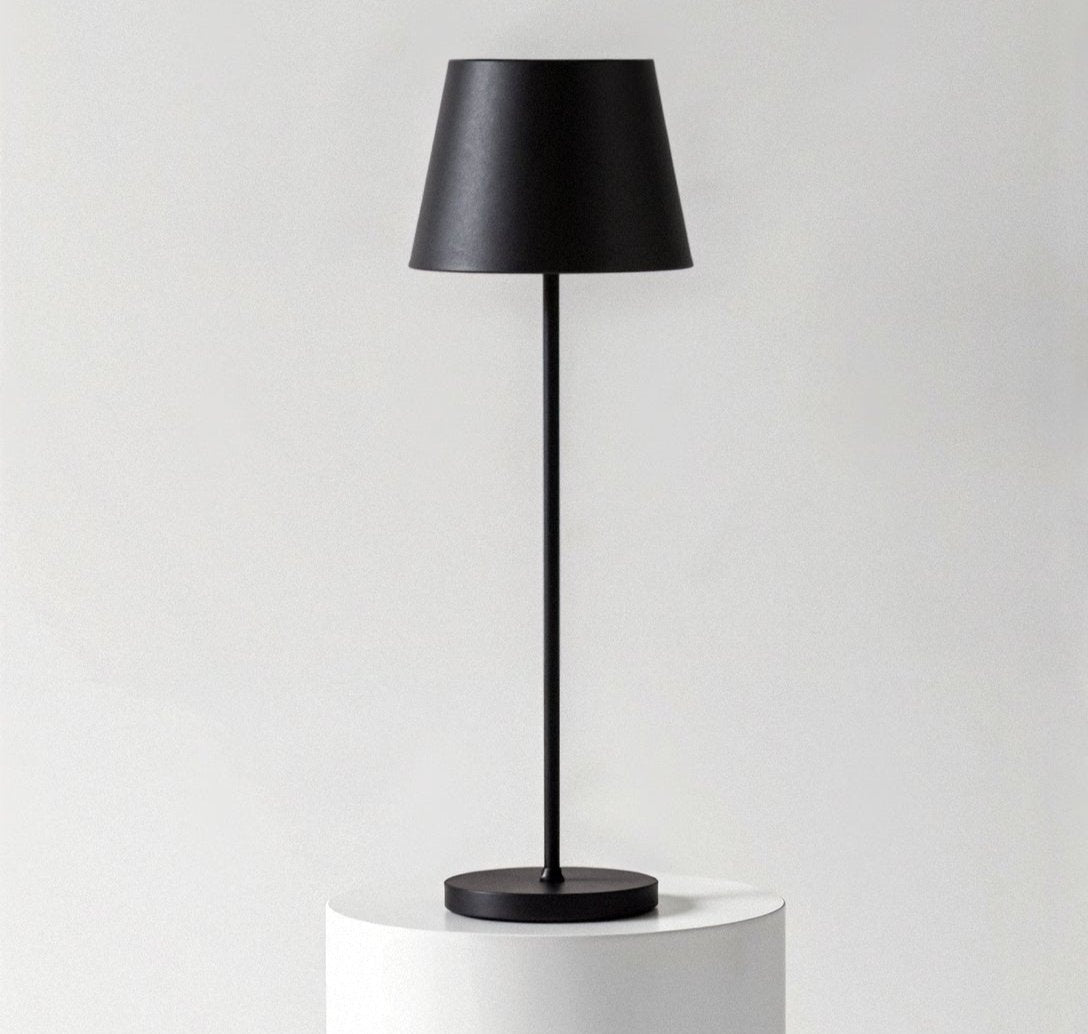 Minimalistische Hoge Tafellamp met Warm LED Licht
