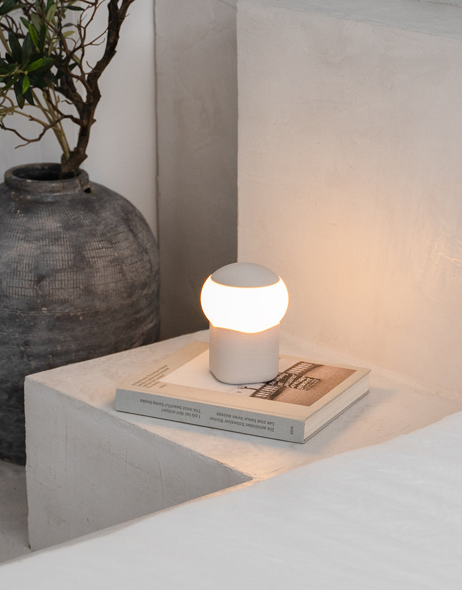 Moderne dimbare LED tafel- en bureaulamp-mezamstore.nl