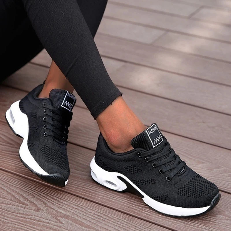Dames Sportschoenen met Mesh Ontwerp en Vetersluiting