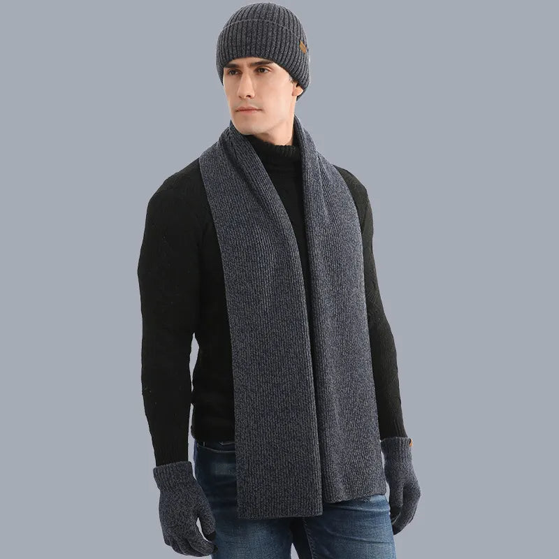 Gebreide winterset met muts, sjaal en handschoenen