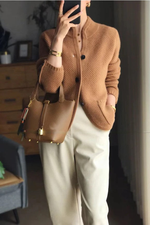 Getailleerd Damesvest met Knoopsluiting – Elegant en Tijdloos voor Herfst en Winter
