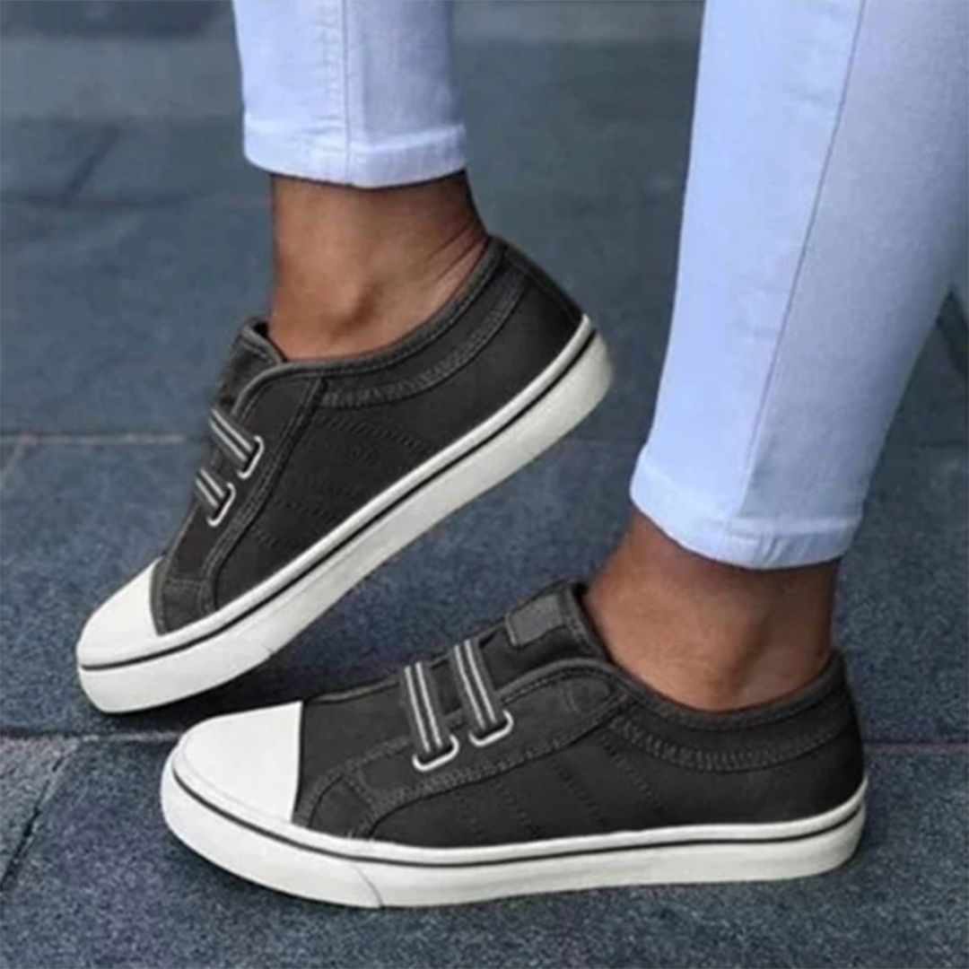 Casual slip-on sneakers met antislipzool en comfort