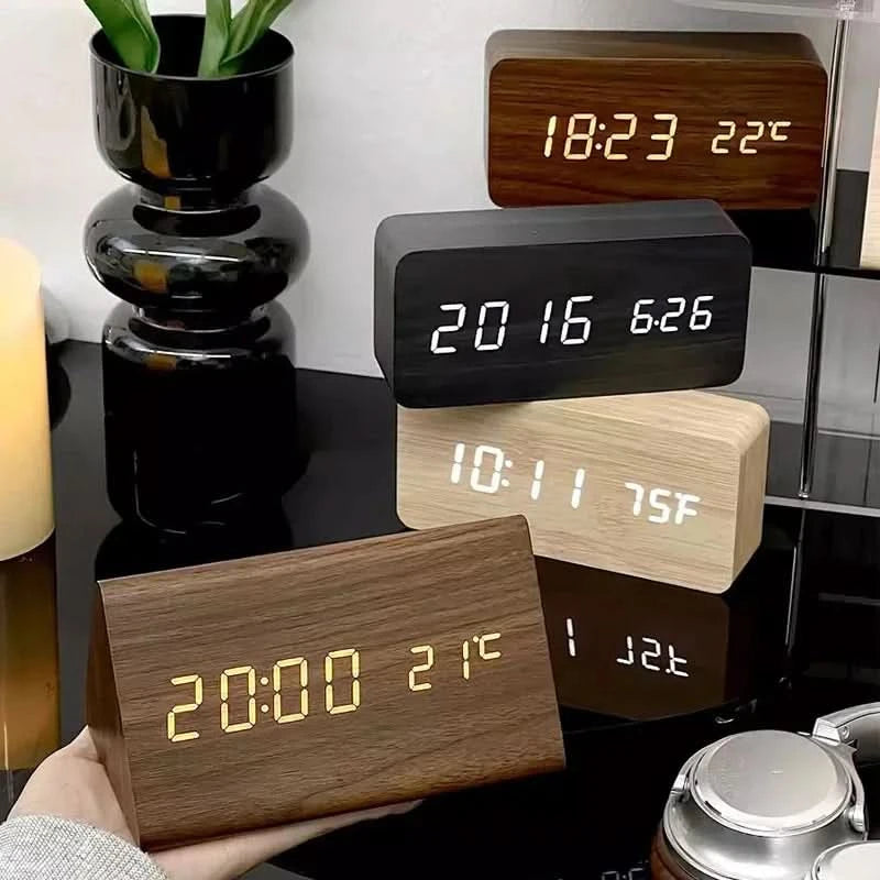 Digitale Houten LED Wekker – Modern Design met Temperatuurweergave