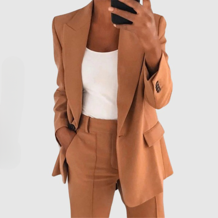 Tweedelig Dames Pak met Blazer en Broek – Getailleerde Pasvorm