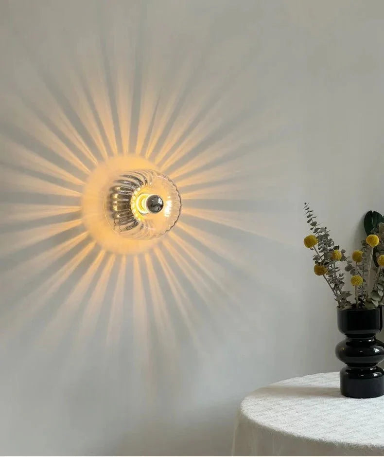 Moderne Wandlamp van Glas en Metaal voor Scandinavisch Interieur-mezamstore.nl