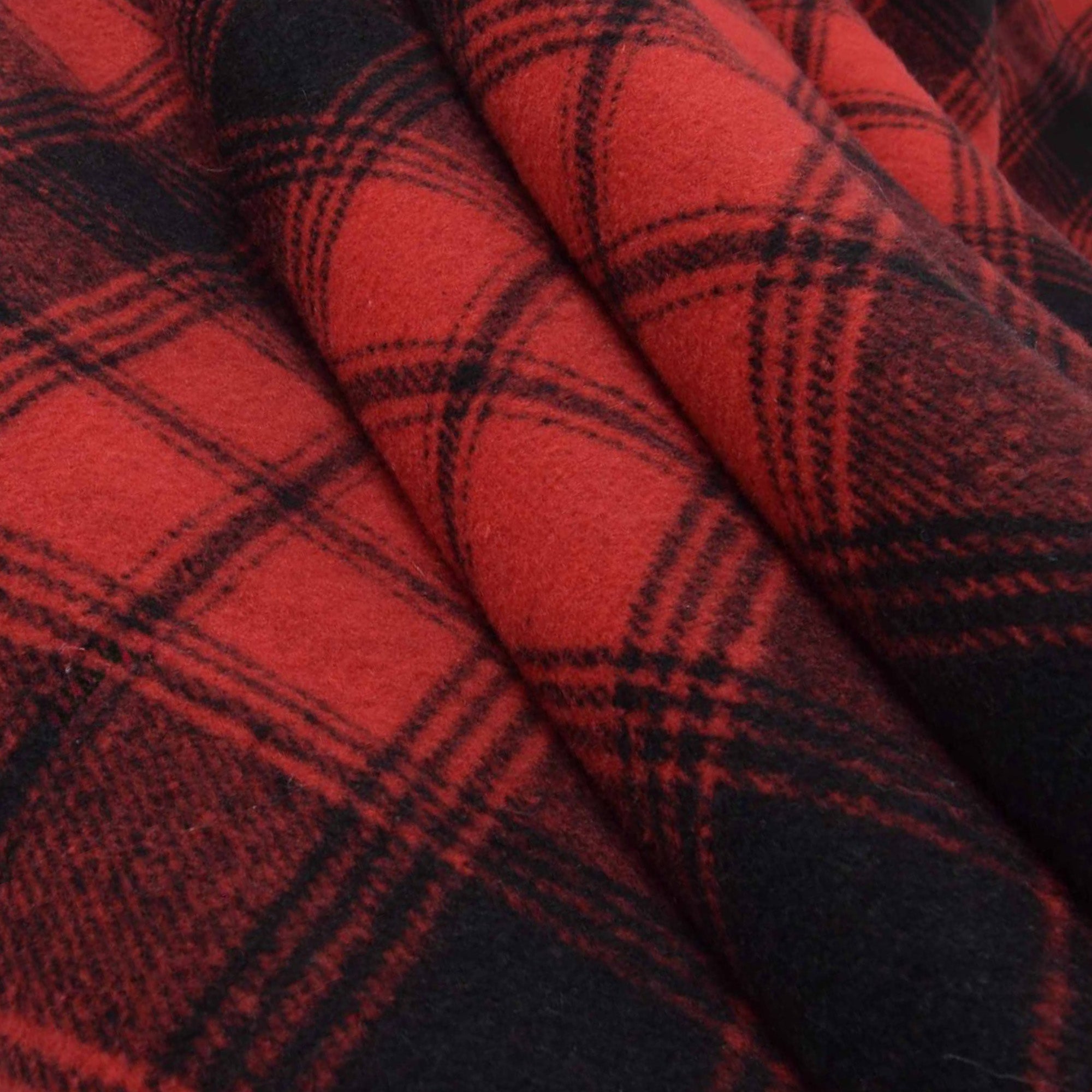 Geruite plaid in rood – Warme en stijlvolle deken voor de winter