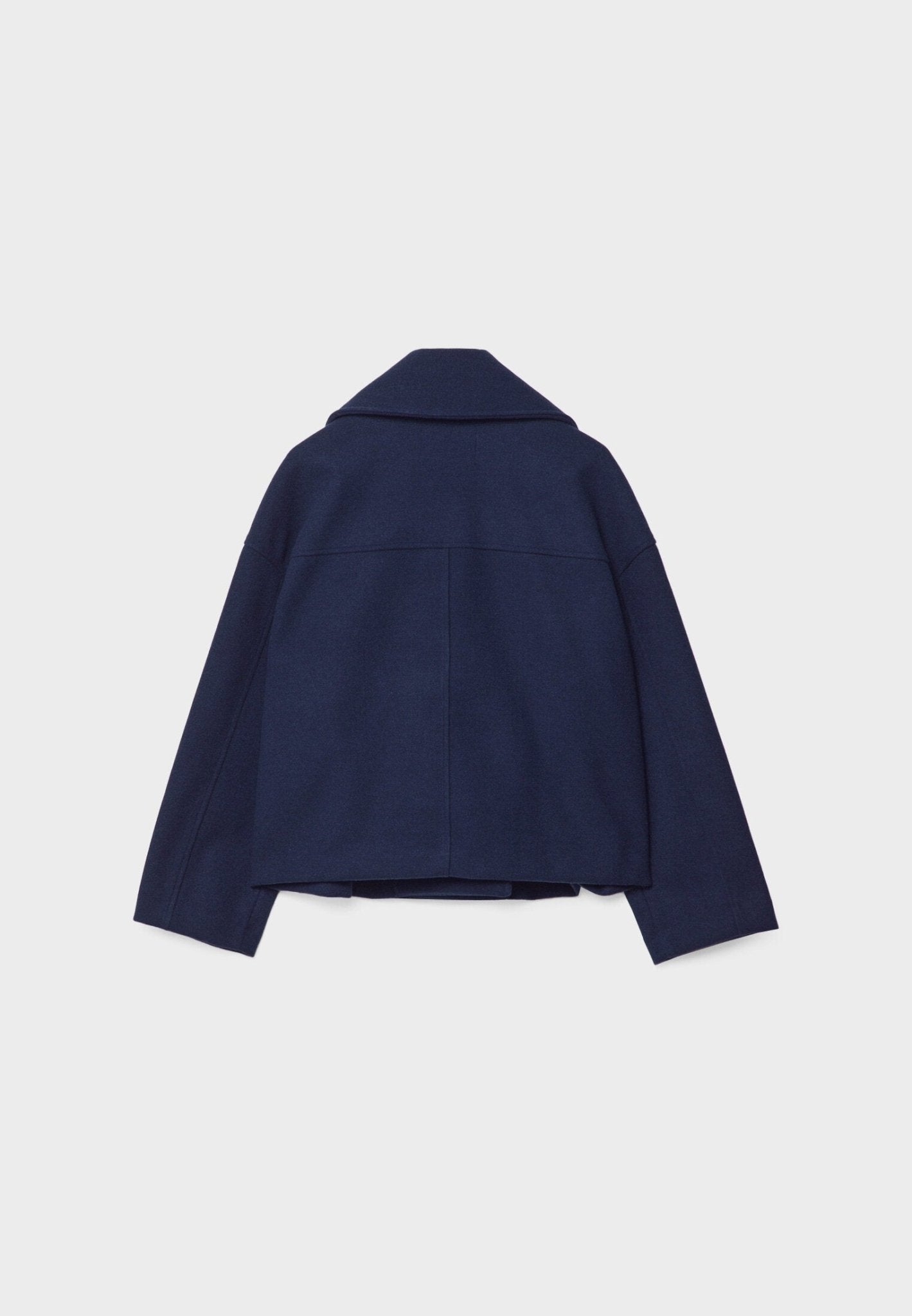 Korte Dubbellaagse Jas met Moderne Snit en Elegantie